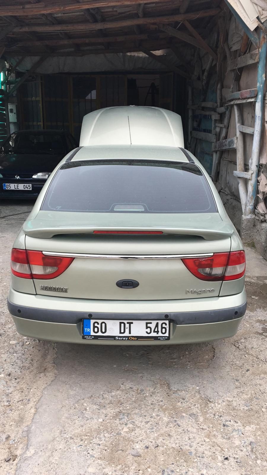 Renault Megane 1 Spoiler Ayaklı Işıklı Fiberglass