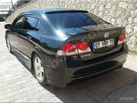 Honda Civic FD6 Cam Üstü Spoiler Cam Kapağı Fiberglass - Fiberglass