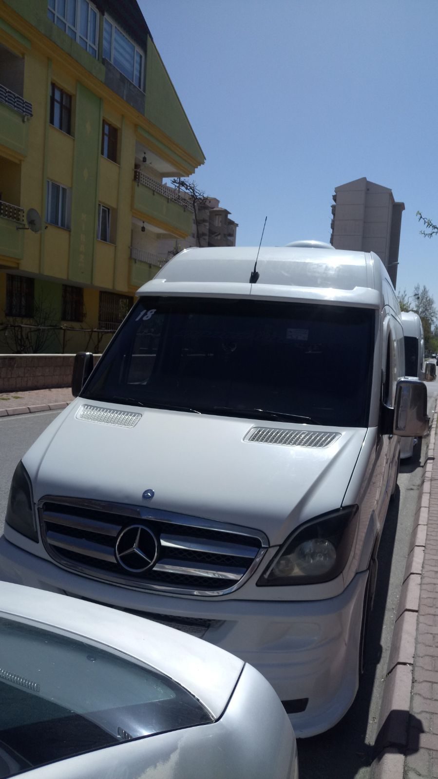 Mercedes-Benz Sprinter Ön Cam Güneşlik Fiberglass - Fiberglass