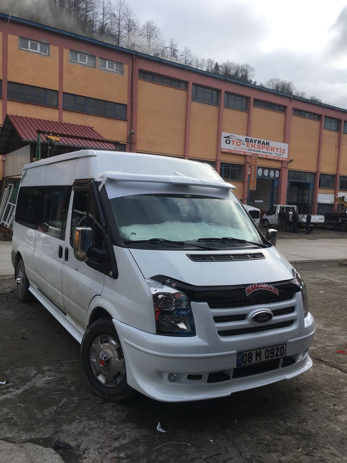 Ford Transit T-16 Ön Tampon Panjurlu Model (sisyok )