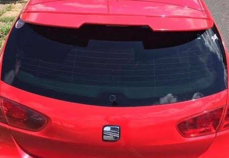 Seat Leon 2006-2009 Cam Üstü Spoiler Fiberlass