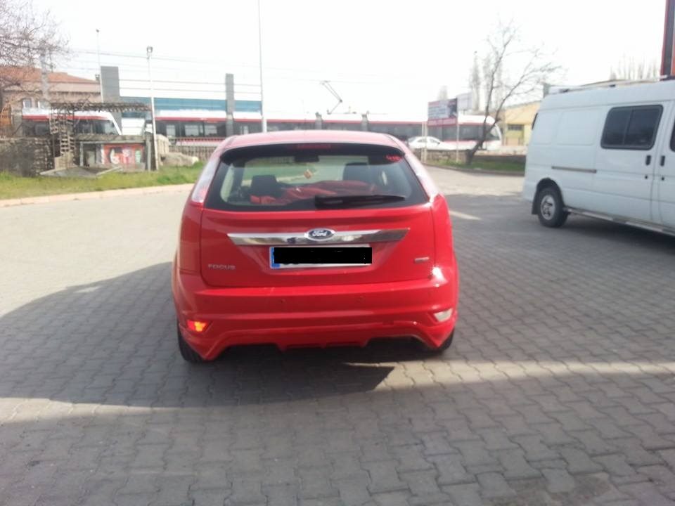 Ford Focus 2,5 Makyajlı HB Arka Karlık - Fiberglass