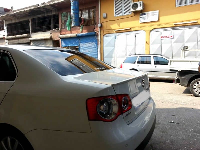 Volkswagen Jetta 2006-2010 Anatomik Spoiler Fiberglass
