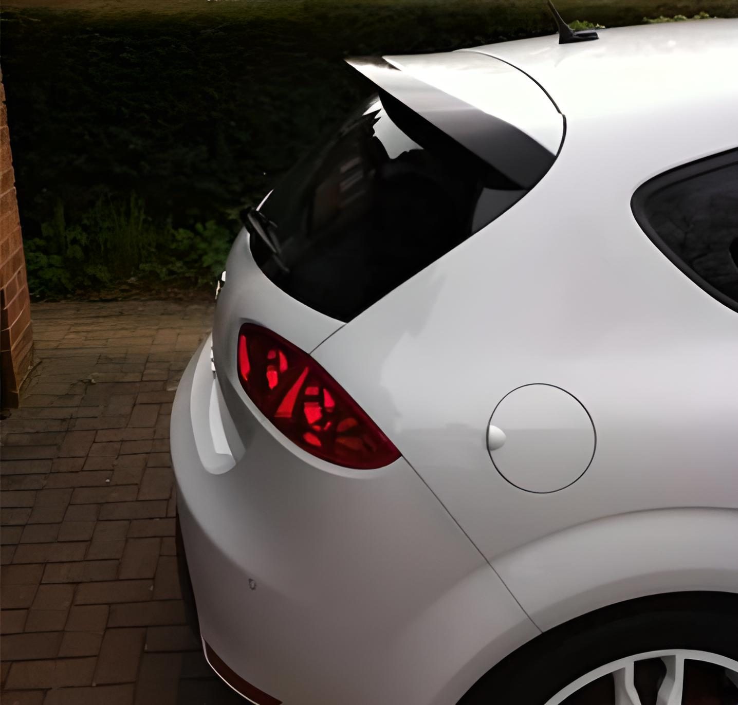 Seat Leon 2010-2012 MK2 Spoiler Fiberglass