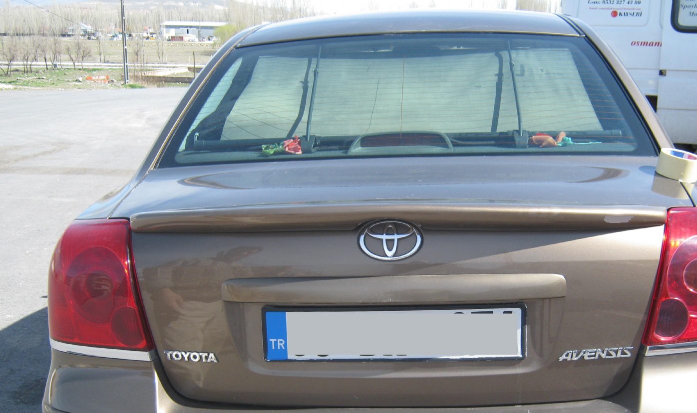 Toyota Avensis 2004-2008 Anatomik Spoiler Fiberglass