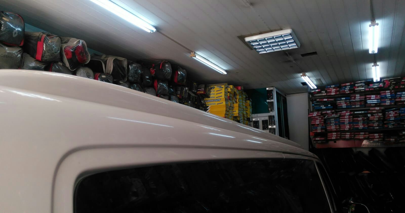 Volkswagen Transporter T. T5 Tavan Çıtası Yapışık Model Fiberglass (uzun Şase İle Uyumlu)