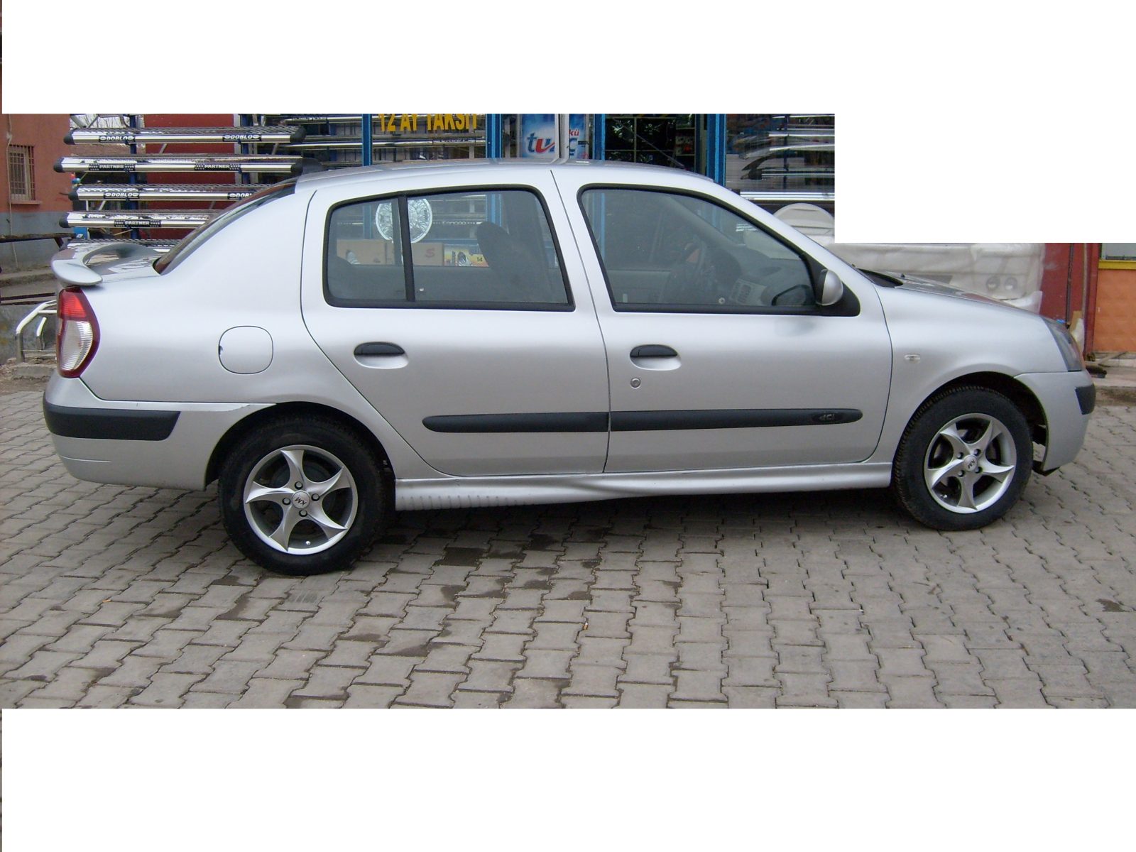 Renault Clio 1,2 Marşpiyel Takım Fiberglass (hb SD Uyumlu )