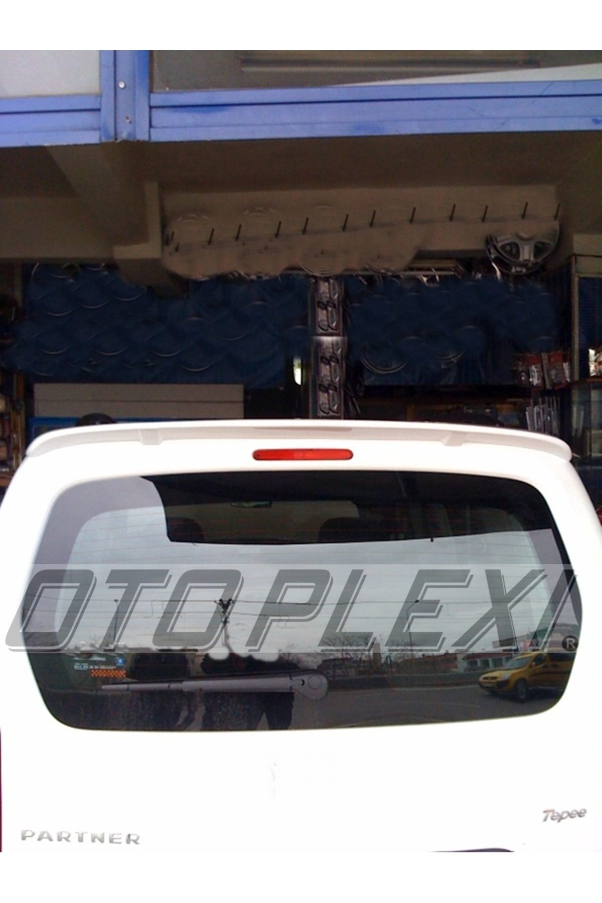 Peugeot Partner Tepee 2007-2018 Anatomik Spoiler Bagaj Rüzgarlık Boyasız Astarlı