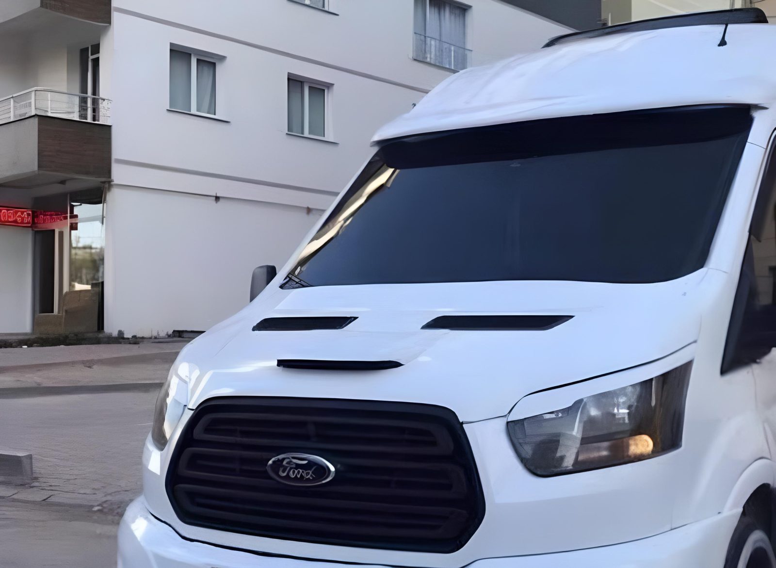 Ford Transit T-18 Far Kaşı Plastik + Silgeç Gizleyyici + Kaput Havalandırma