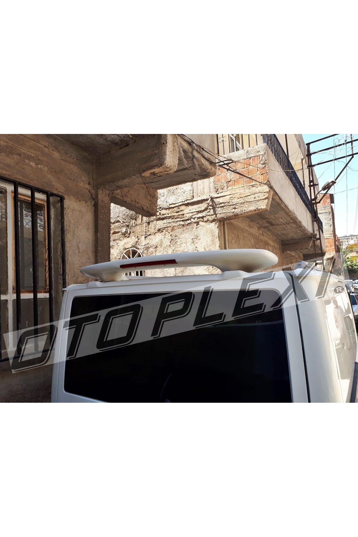Ford Transit Üniversal Ayaklı Işıklı Spoiler Uzay Spoiler Kırlangıç Spoiler Astarlı Boyasız