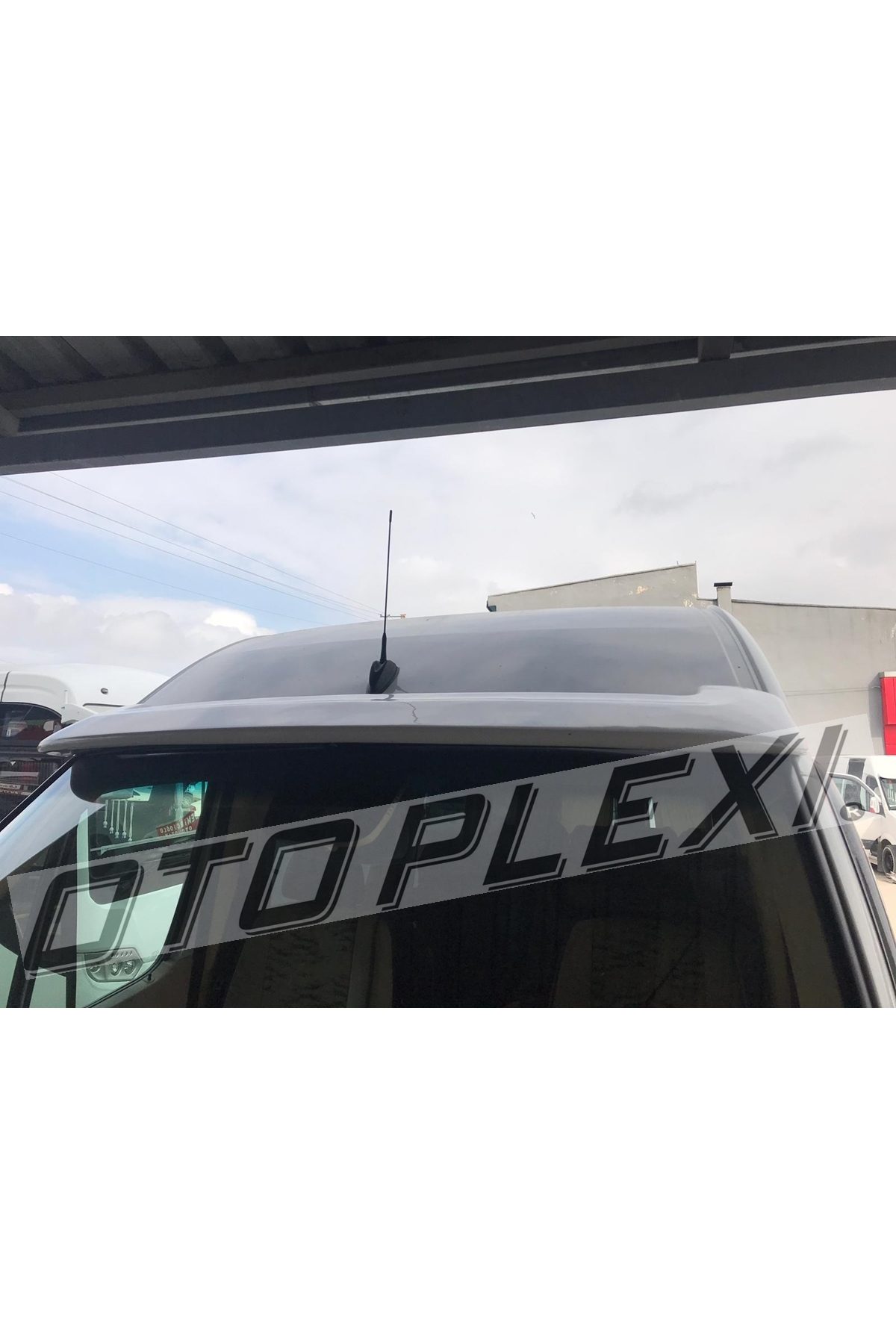 Volkswagen Crafter Ön Güneşlik Şapka Ön Kep Beyaz Boyalı 2019-2026