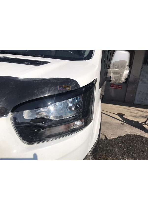 Ford Transit T-18 Far Kaşı Plastik (siyah Görünüm )