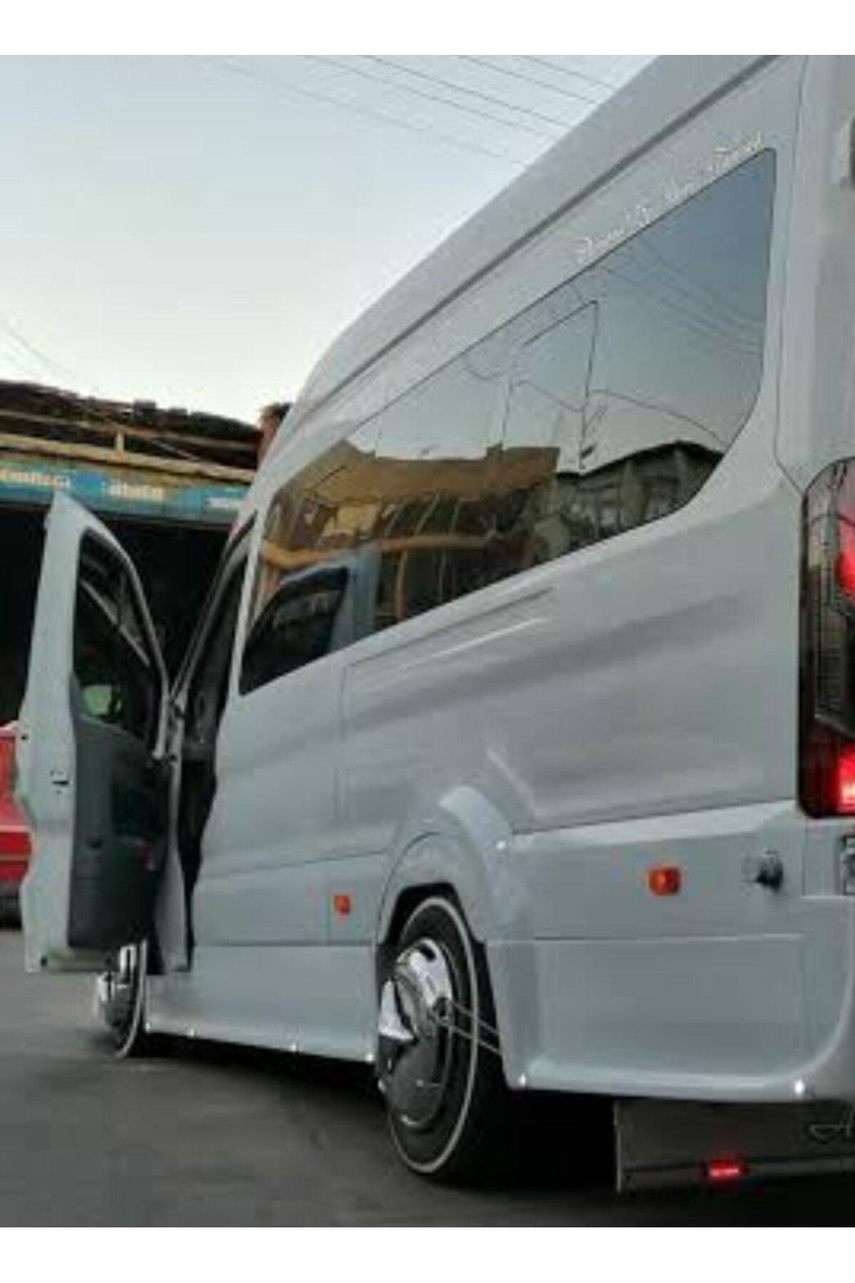 Ford Transit 2014+ T18 Arka Çamurluk Ağzı Abs Plastik Beyaz